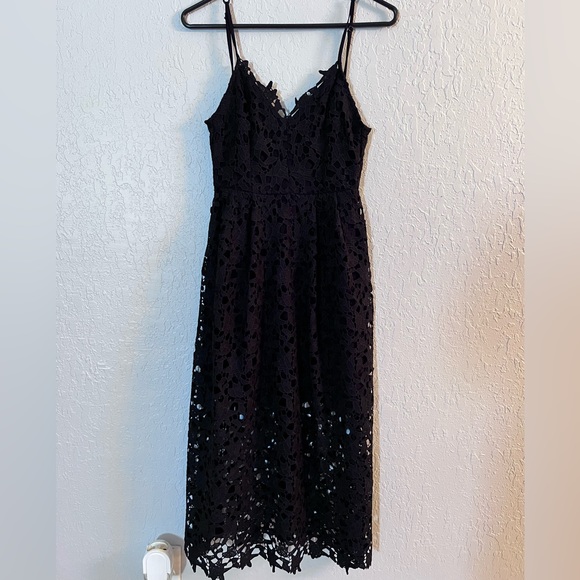 Mid length black lace dress! - Picture 1 of 4